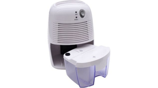Illustration for article titled Bluetooth Speaker with Your Team's Logo, Frozen Drinks, And More Deals